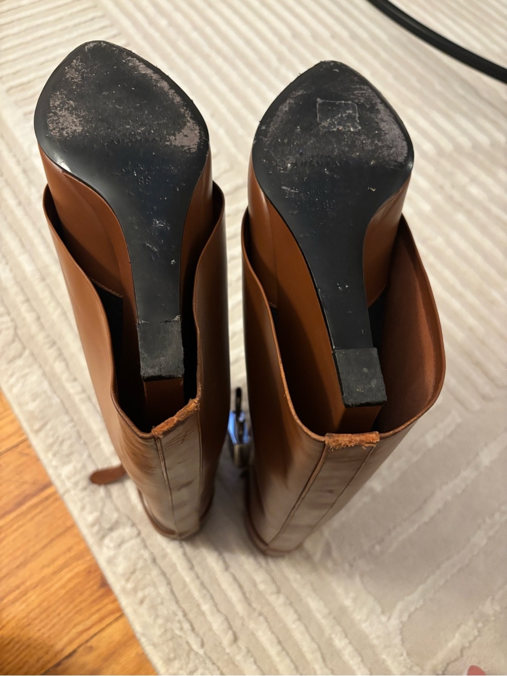 Givenchy Shark Lock Ankle Boots in leather - Picture 7 of 8